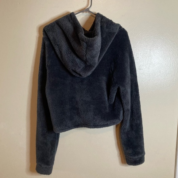 EARTHBOUND crop fuzzy pullover - Picture 4 of 4